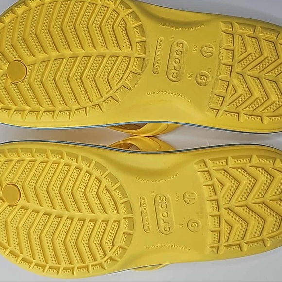 CROCS Unisex sandals Yellow Flip Flops Men’s size 9 / women’s 11 - Picture 12 of 13